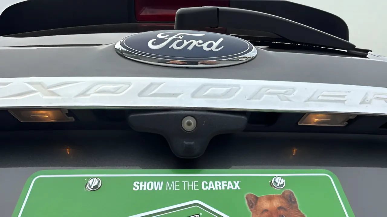 Used 2016 Ford Explorer Limited AWD/4WD image 8