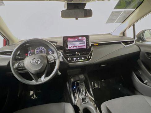 Used 2022 Toyota Corolla LE image 30