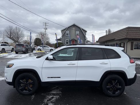 Used 2019 Jeep Cherokee Latitude Plus image 1