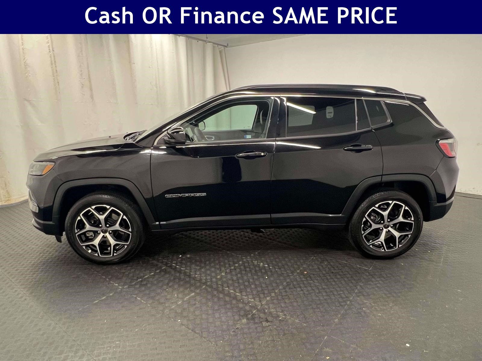 Used 2025 Jeep Compass Limited AWD/4WD image 9