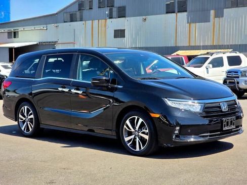 Used 2023 Honda Odyssey Touring image 1