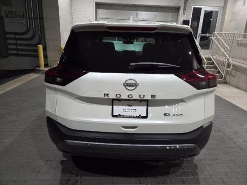 Used 2023 Nissan Rogue SL image 4