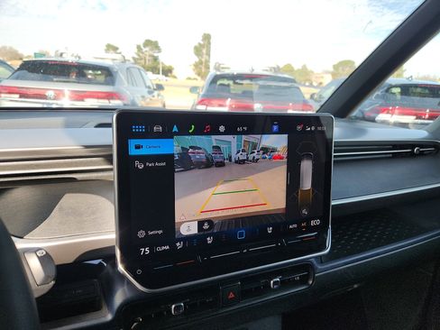 Used 2025 Volkswagen ID. Buzz Pro S image 18