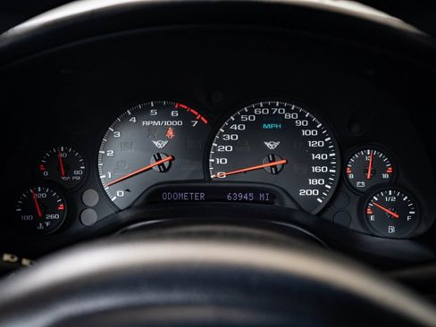 Used 2004 Chevrolet Corvette Coupe w/ Roof Package image 30