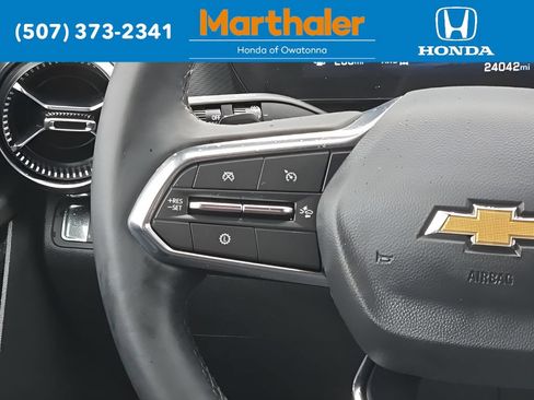 Used 2025 Chevrolet Equinox LT AWD/4WD image 26