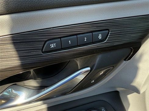 Used 2020 GMC Terrain SLT w/ Preferred Package image 16