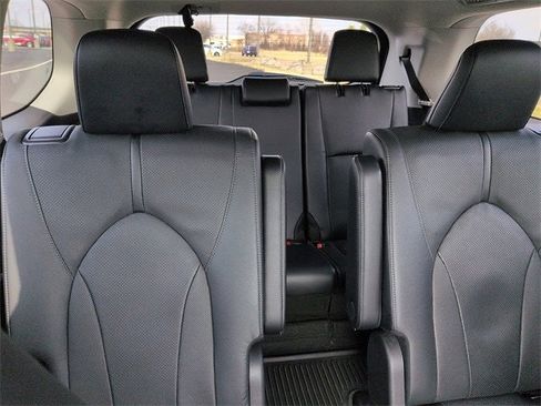 Used 2024 Toyota Grand Highlander Limited image 11