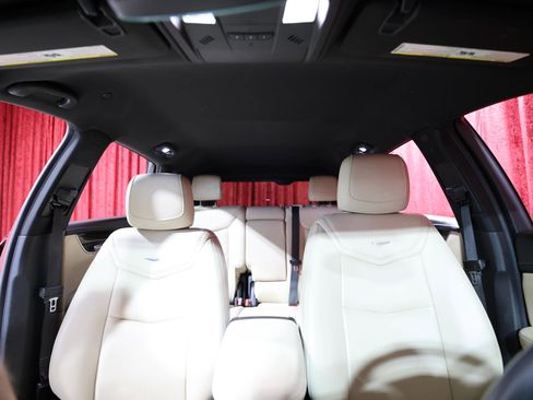 Used 2019 Cadillac XT5 FWD image 24