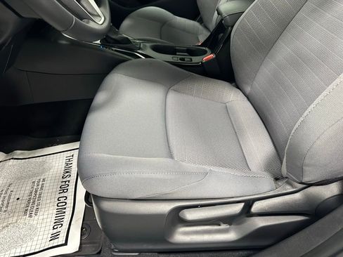 Used 2025 Toyota Corolla SE w/ SE Premium Package image 12