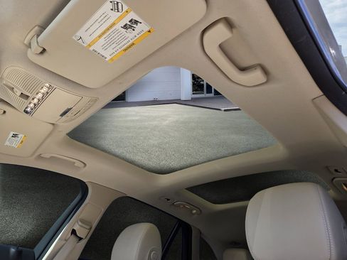 Used 2022 Mercedes-Benz GLC 300 4MATIC image 7