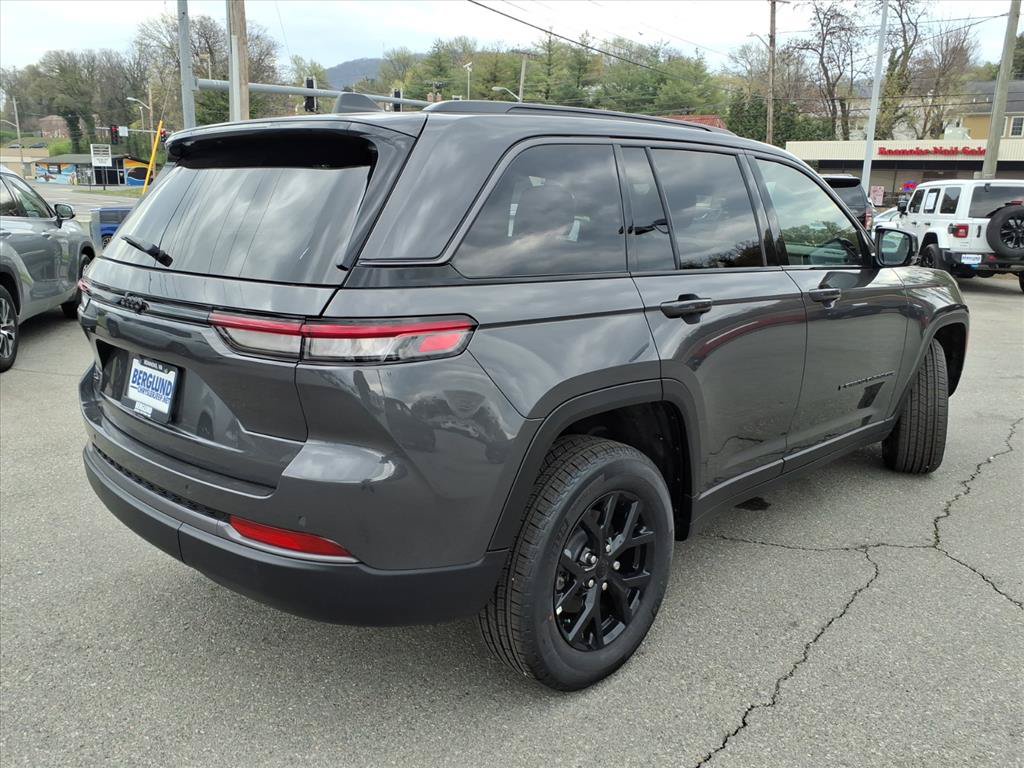 New 2026 Jeep Grand Cherokee Altitude AWD/4WD image 4