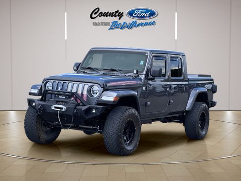 Used 2021 Jeep Gladiator Sport AWD/4WD image 2