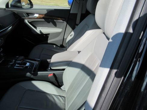 Used 2018 Audi Q5 2.0T Premium Plus w/ Premium Plus Package image 12