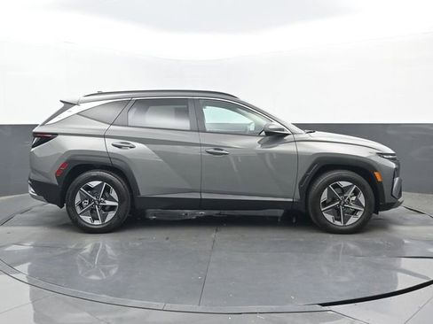 Used 2026 Hyundai Tucson SEL FWD image 2