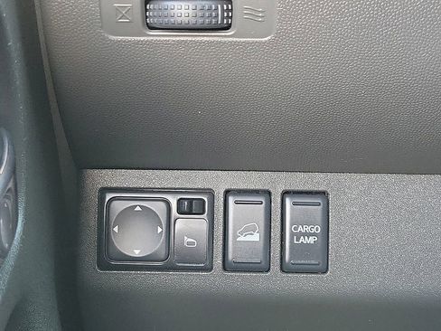 Used 2019 Nissan Frontier PRO-4X image 15