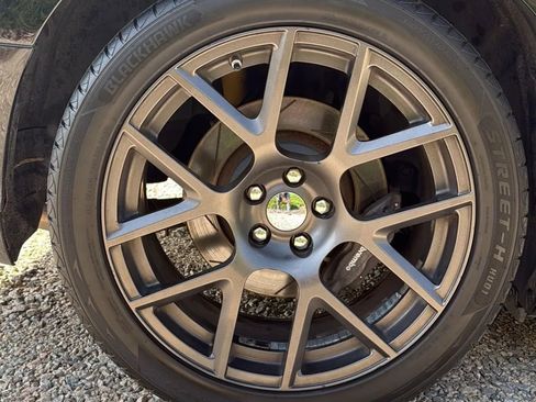 Used 2016 Dodge Challenger R/T Scat Pack RWD image 38