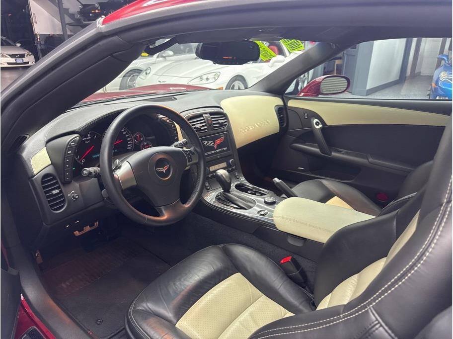Used 2008 Chevrolet Corvette Coupe w/ Preferred Equipment Group RWD image 10