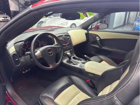 Used 2008 Chevrolet Corvette Coupe w/ Preferred Equipment Group RWD image 10