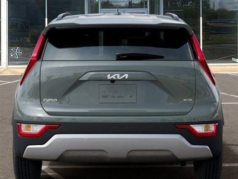 New 2026 Kia Niro EX image 13