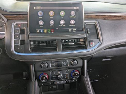 Used 2021 Chevrolet Tahoe Premier w/ Premium Package AWD/4WD image 14