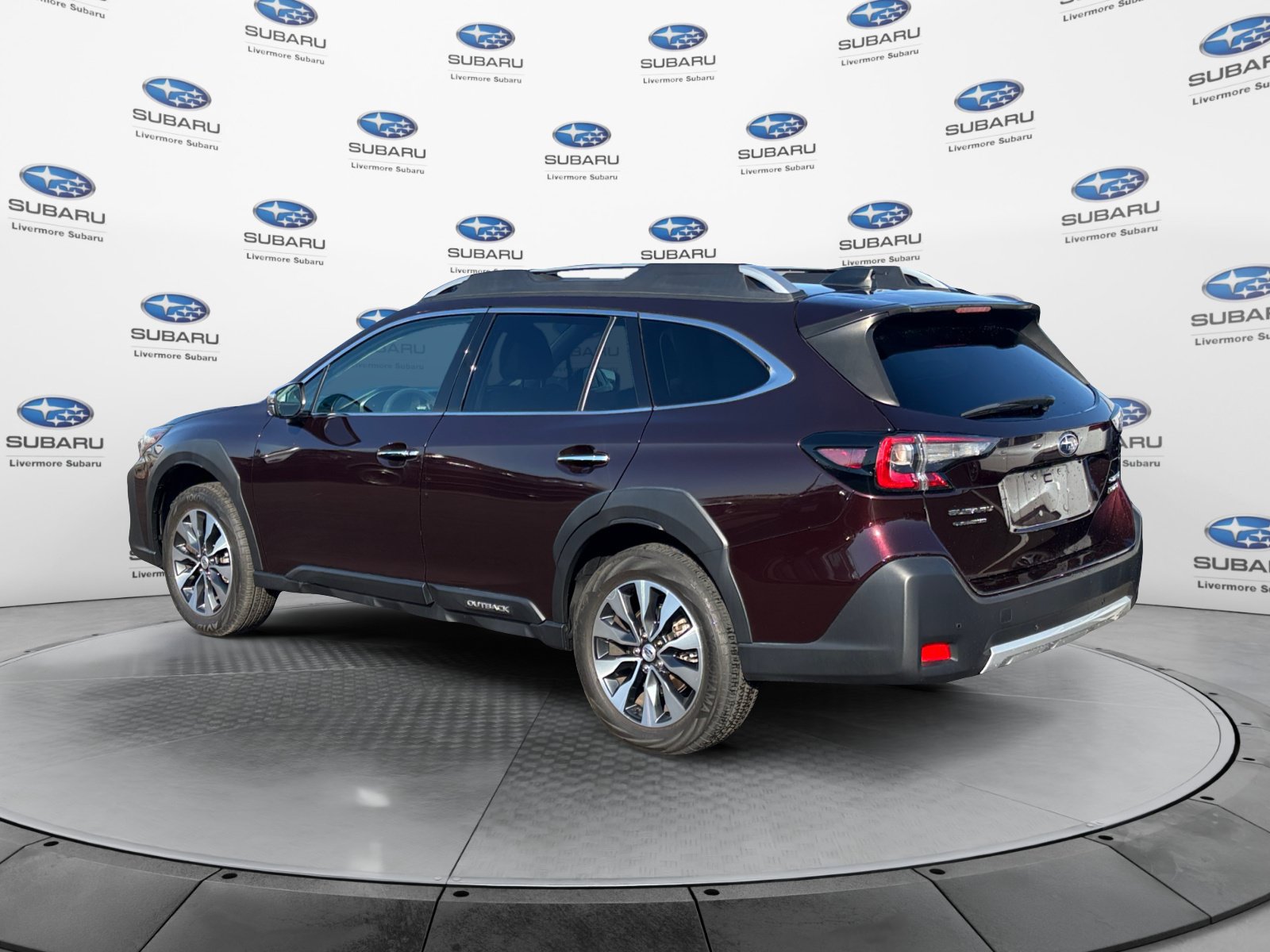 Used 2024 Subaru Outback Touring XT AWD/4WD image 5