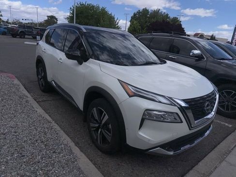 Used 2022 Nissan Rogue Platinum w/ Head-Up Display Package image 5