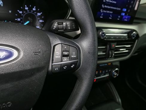 Used 2020 Ford Escape SE image 29