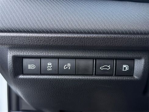 Used 2025 Toyota Camry SE image 25