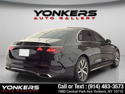 Used 2025 Mercedes-Benz E 350 4MATIC Sedan w/ Winter Package image 5