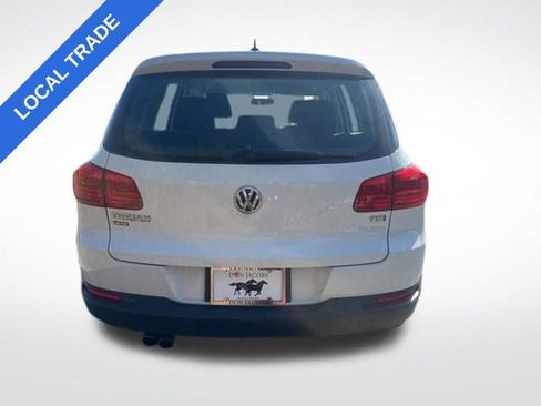 Used 2017 Volkswagen Tiguan Limited image 3