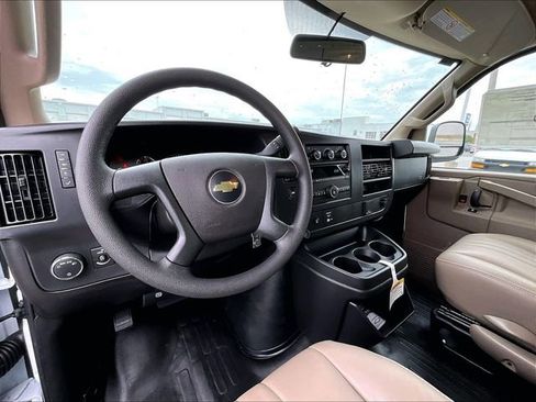 New 2026 Chevrolet Express 2500 RWD image 14