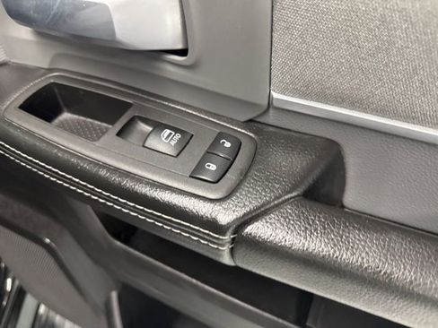 Used 2021 RAM 2500 Big Horn image 28