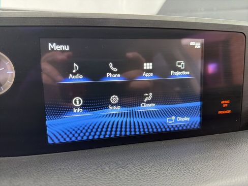 Used 2021 Lexus ES 300h w/ Premium Package image 18