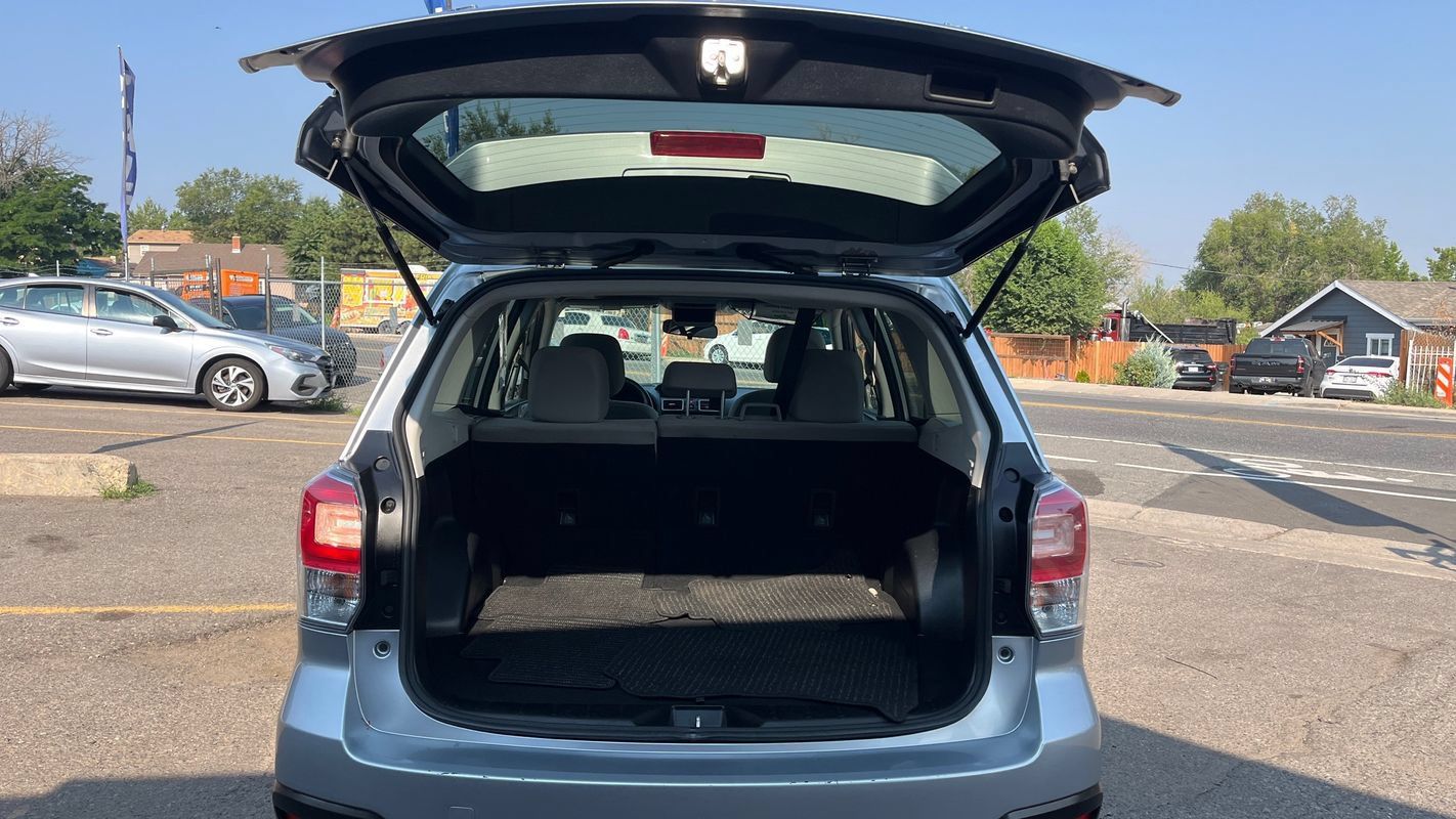 Used 2017 Subaru Forester 2.5i Premium w/ All-Weather Package AWD/4WD image 22