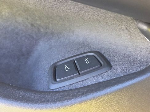 Used 2024 Chevrolet Corvette Stingray Preferred Cpe w/ Z51 Performance Package image 35