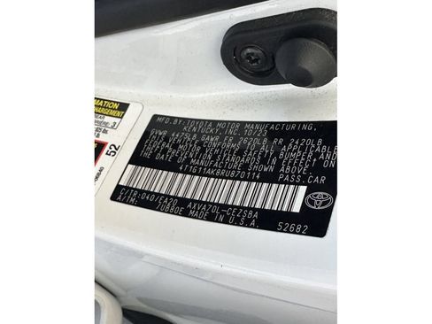 Used 2024 Toyota Camry SE FWD image 25