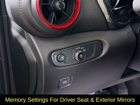 Used 2024 Chevrolet Blazer RS w/ Enhanced Convenience Package FWD image 15