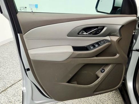Used 2021 Chevrolet Traverse LT AWD/4WD image 10