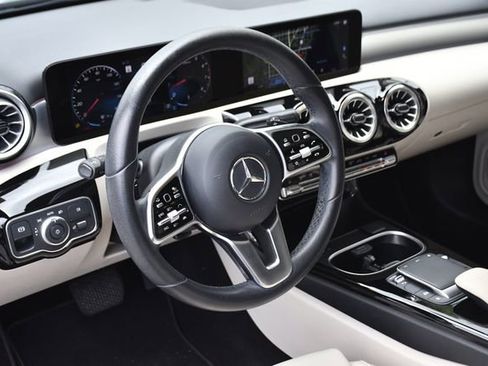Used 2022 Mercedes-Benz A 220 image 24