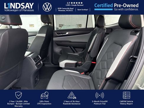 Used 2025 Volkswagen Atlas Peak Edition SE image 11