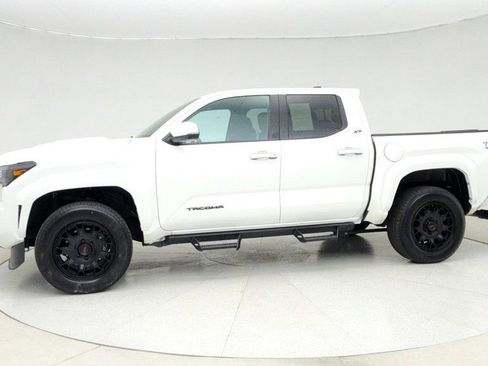 Used 2024 Toyota Tacoma TRD Sport image 8
