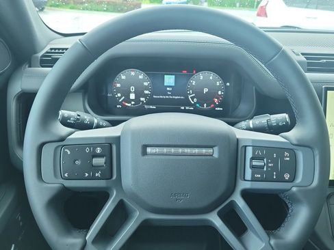 New 2026 Land Rover Defender 110 X-Dynamic SE AWD/4WD image 29