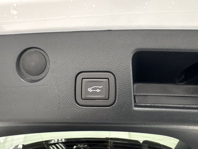 New 2027 Chevrolet Equinox LT w/ Convenience Package II FWD image 29