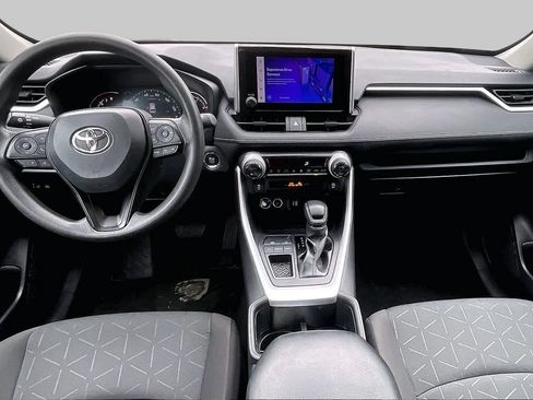 Used 2024 Toyota RAV4 XLE FWD image 15