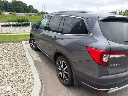 Used 2019 Honda Pilot Touring image 8