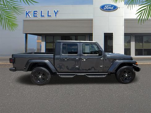 Used 2023 Jeep Gladiator Sport AWD/4WD image 6