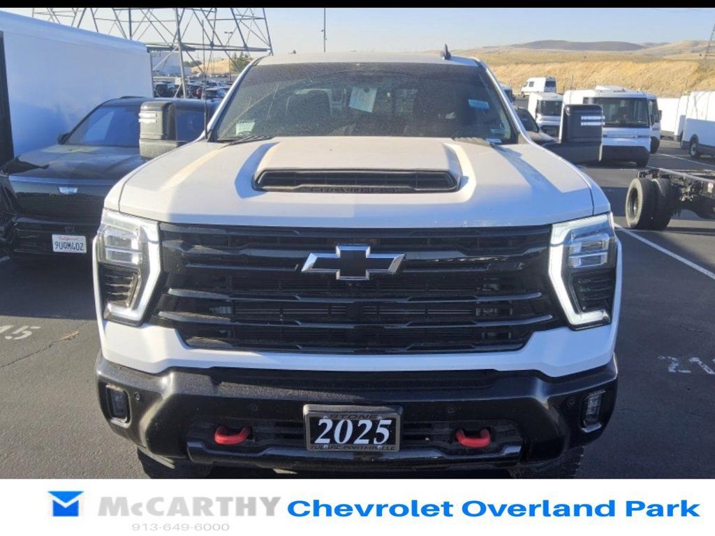Used 2025 Chevrolet Silverado 2500 LT w/ Trail Boss Package AWD/4WD image 5