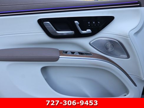 Used 2023 Mercedes-Benz EQS 580 4MATIC SUV image 15