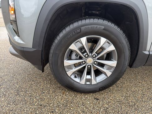 Used 2026 Chevrolet Equinox LT w/ Convenience Package II AWD/4WD image 9