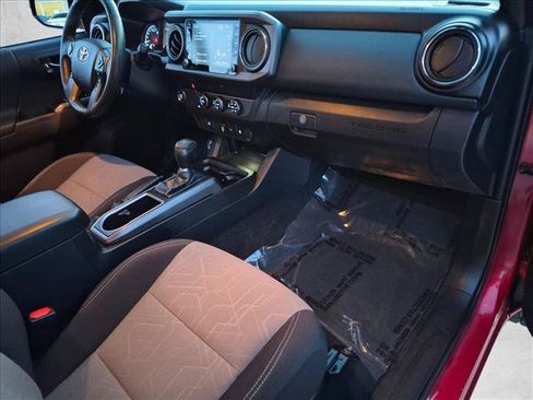 Used 2020 Toyota Tacoma TRD Sport RWD image 19